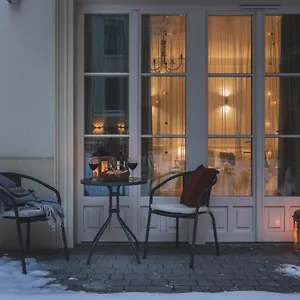 Atrium - Old Town Luxury - By Upstairs Cracovia